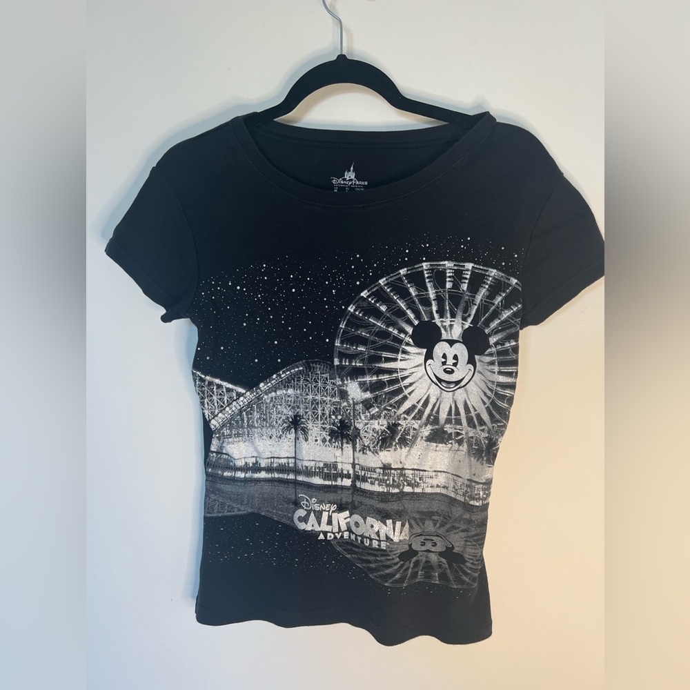 Disney’s California Adventure glitter design, fitted tee, Size M, EUC.